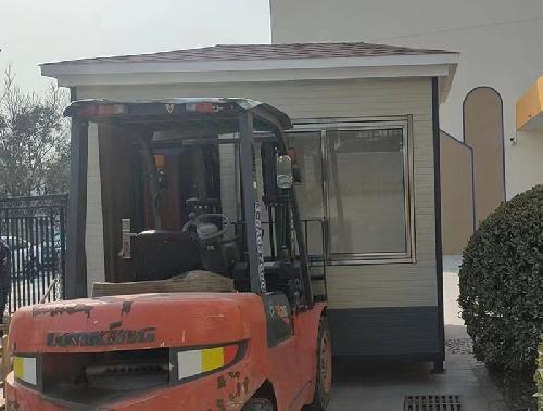 �����˶��巿