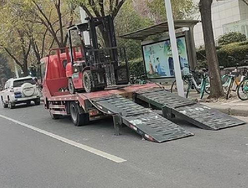 ֣�ݲ泵����